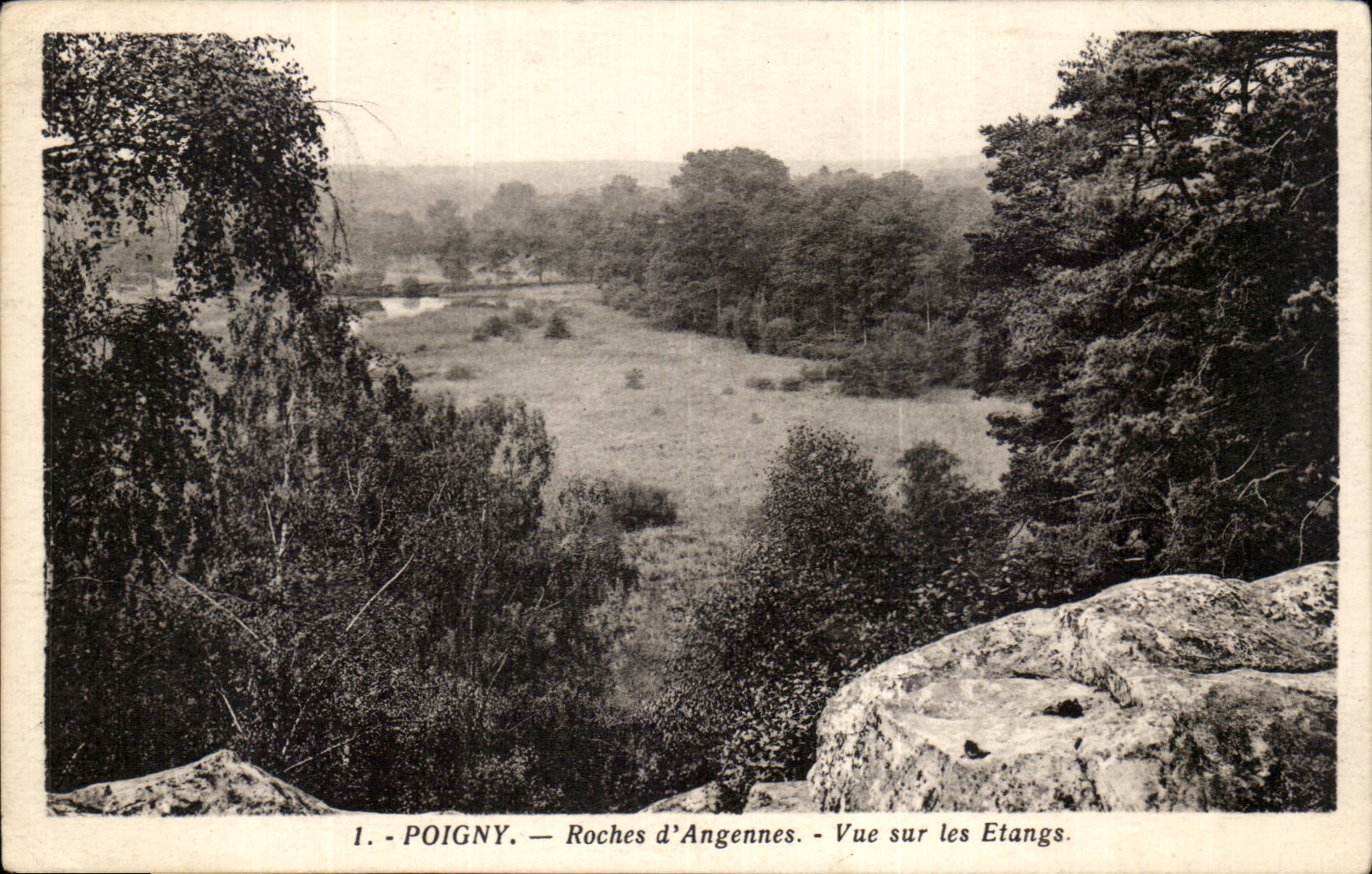 Poigny — Roches d'Angennes — Vue sur les Etangs