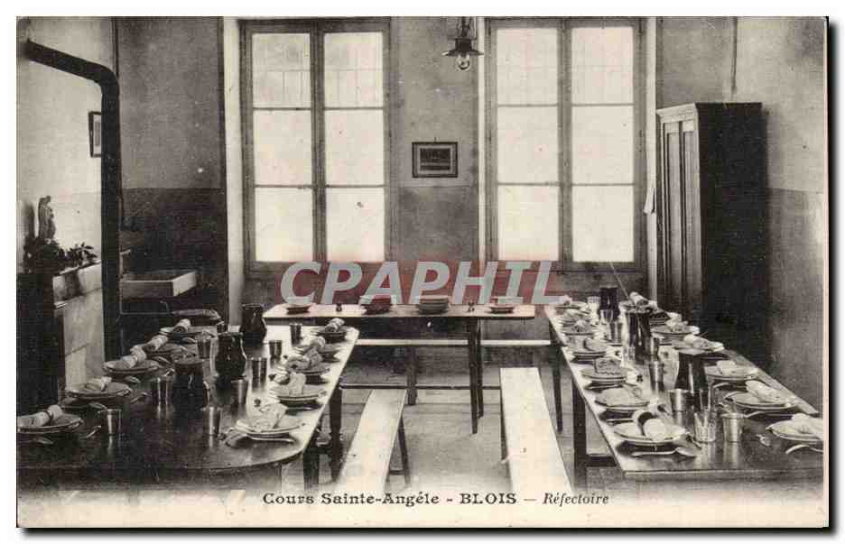 Blois CPA Cours Sainte Angele Refectoire
