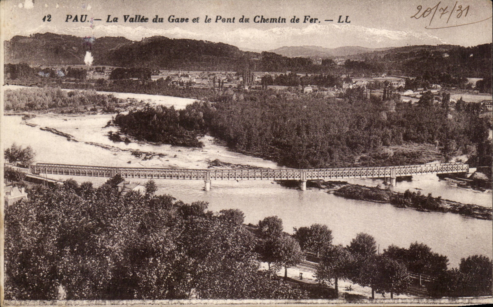 CPA Pau La vallee du Gave et le pont de chemin de fer