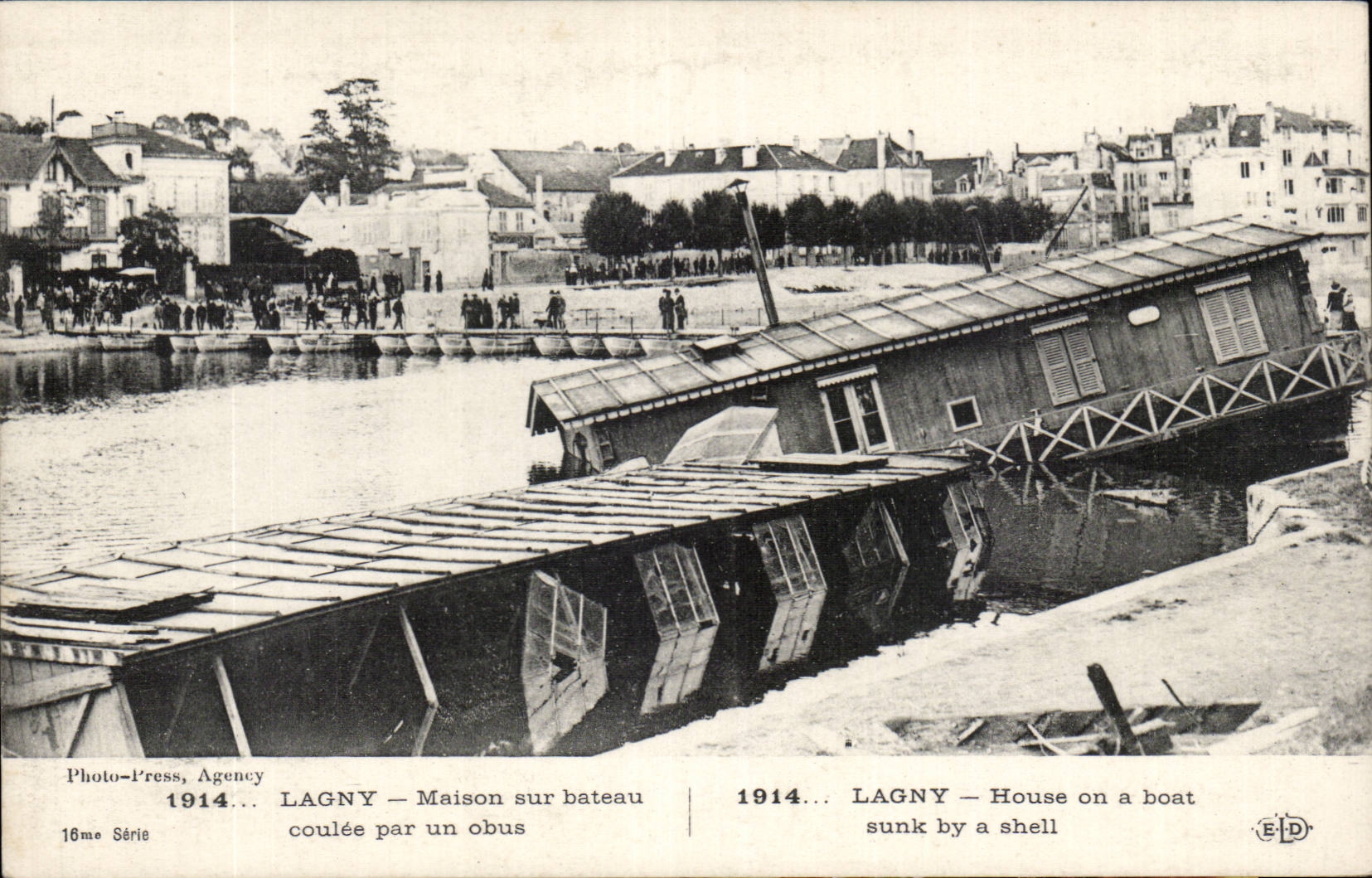 CPA Lagny Maison sur bateau coulee par un obus