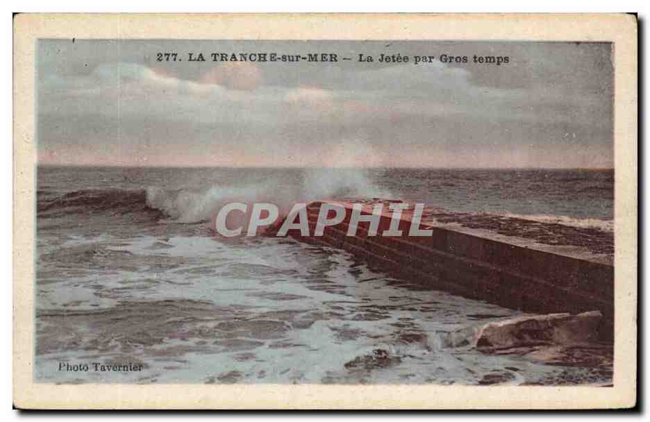 CPA La Tranche sur mer La jetee par gros temps