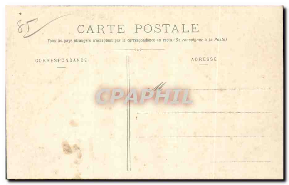 CPA Les Sables D'olonne Pendant la tempete Folklore Costume — Verso
