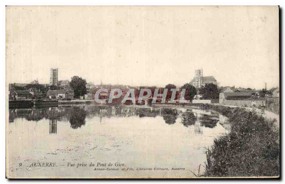 CPA Auxerre Vue prise du pont de Gien