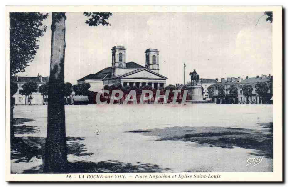 LA ROCHE-sur-YON — Place Napoléon et Église Saint-Louis — Gaby