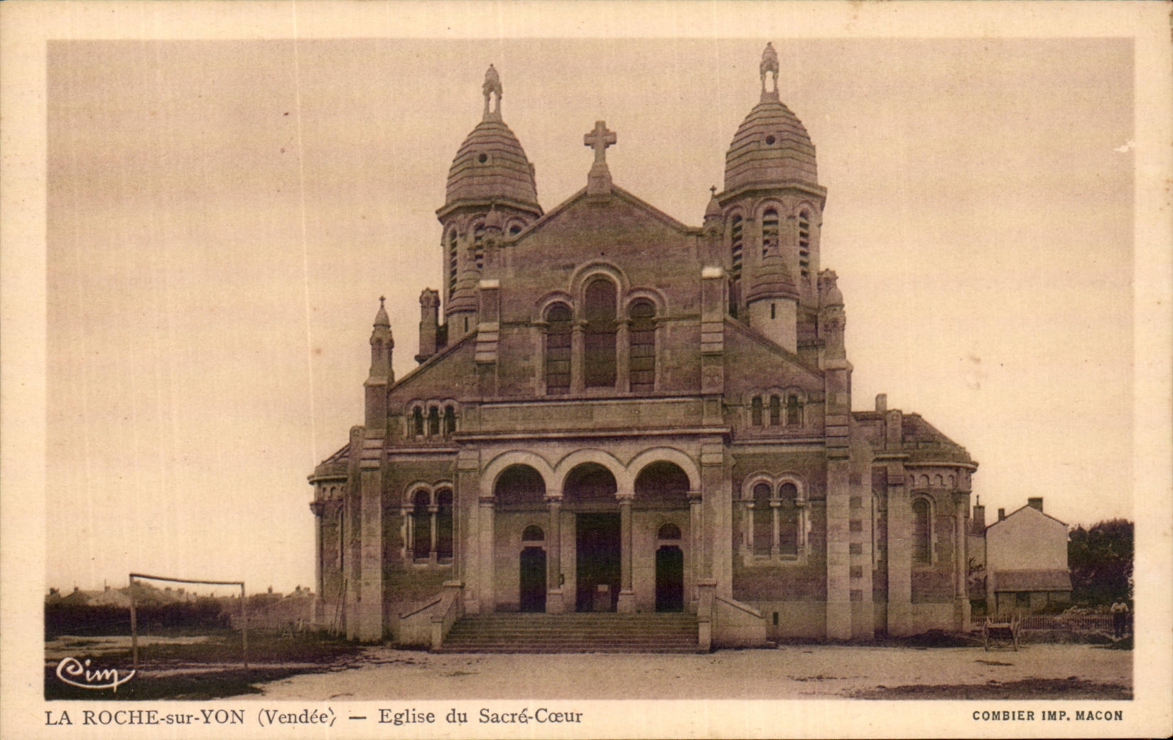 LA ROCHE-sur-YON (Vendée) — Église du Sacré-Cœur — Combier Imp. Macon