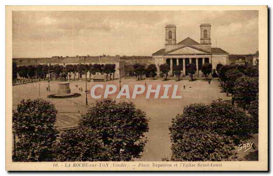 LA ROCHE-sur-YON (Vendée) — Place Napoléon et L'Église Saint-Louis — Gaby