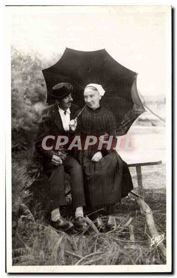 CPA Costumes Maraichins Vins m'bisaie un p'tiot coup Folklore