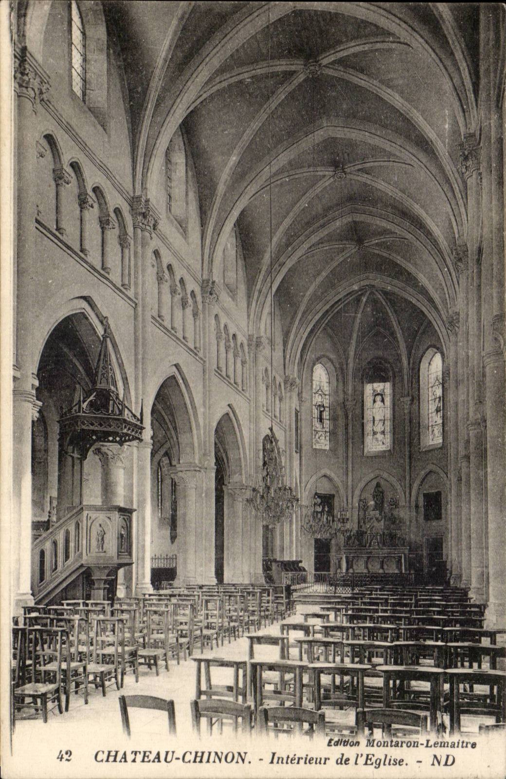 CPA Chateau Chinon Interieur de l'eglise