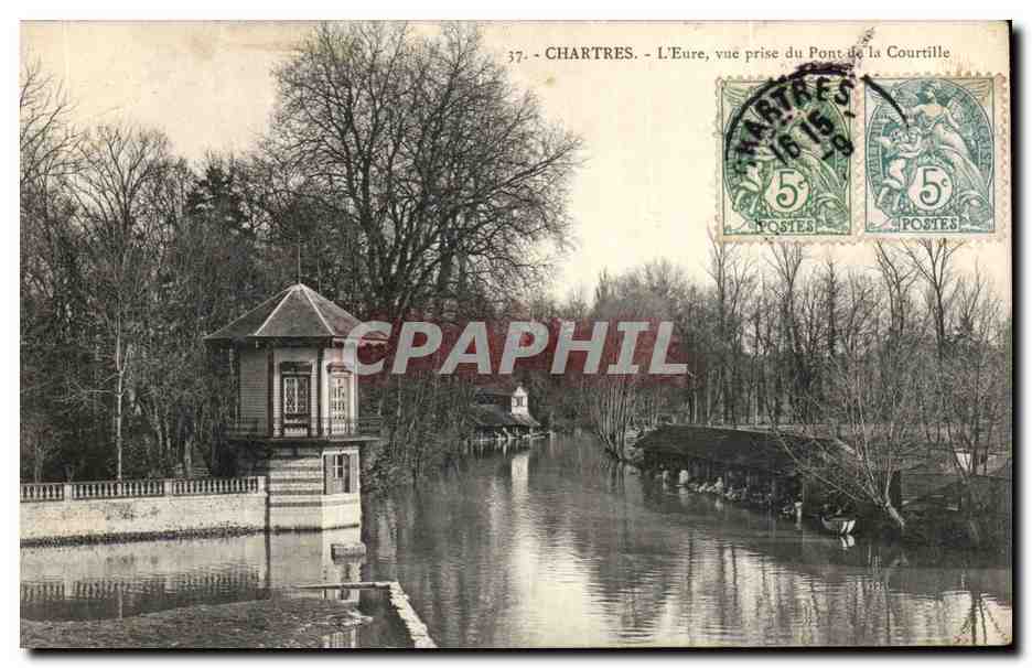 CPA Chartres L'Eure vue prise du pont de Corneille Lavoir Lavandieres
