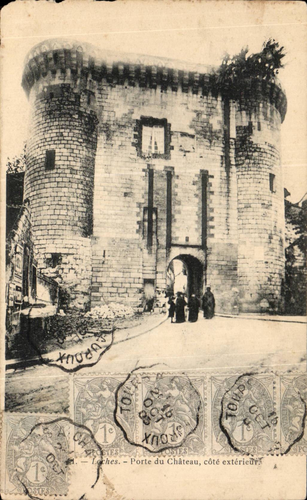 CPA Loches Porte du chateau cote exterieur
