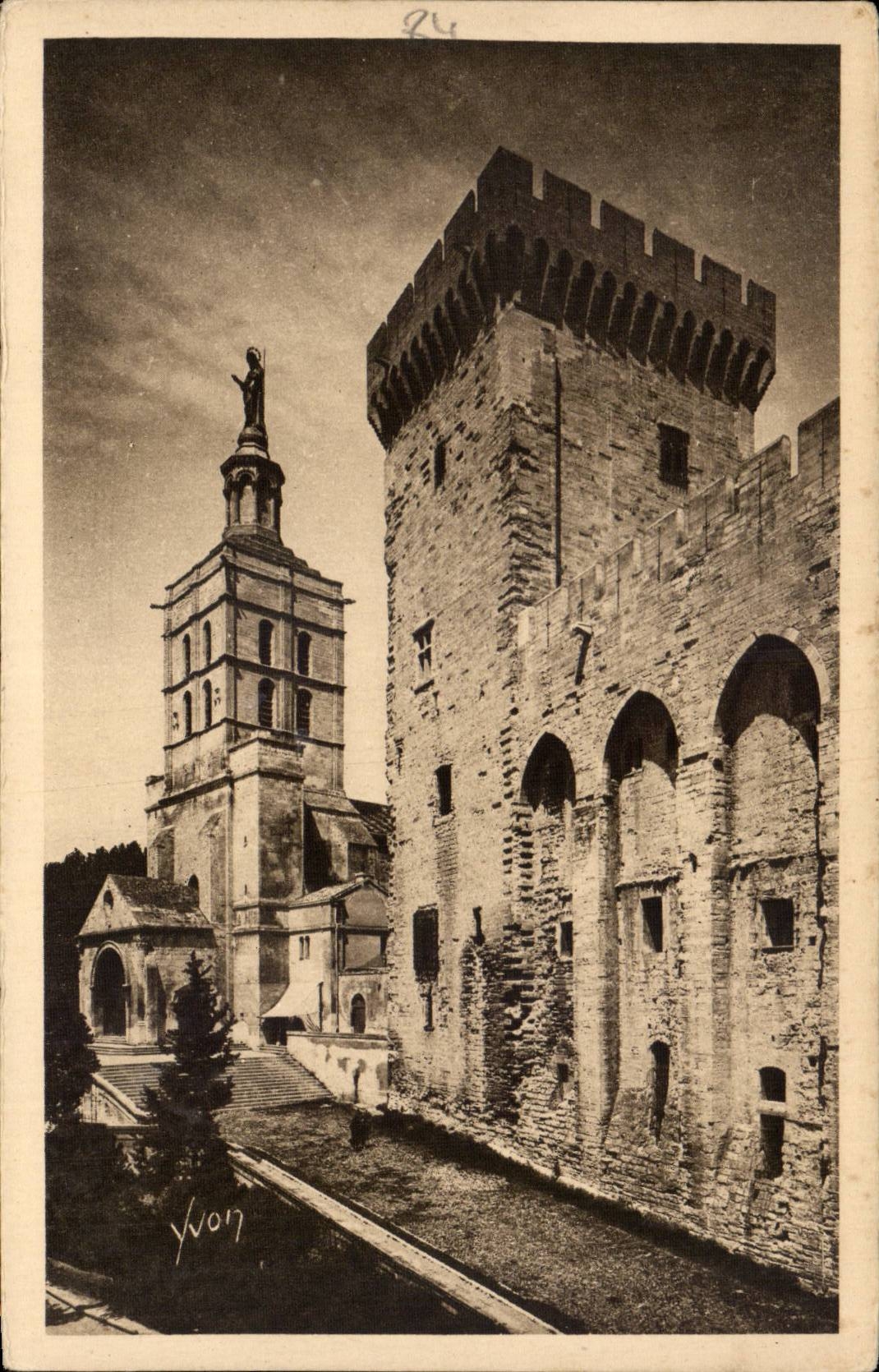CPA Avignon Palais des Papes la cathedrale et la tour Campagne