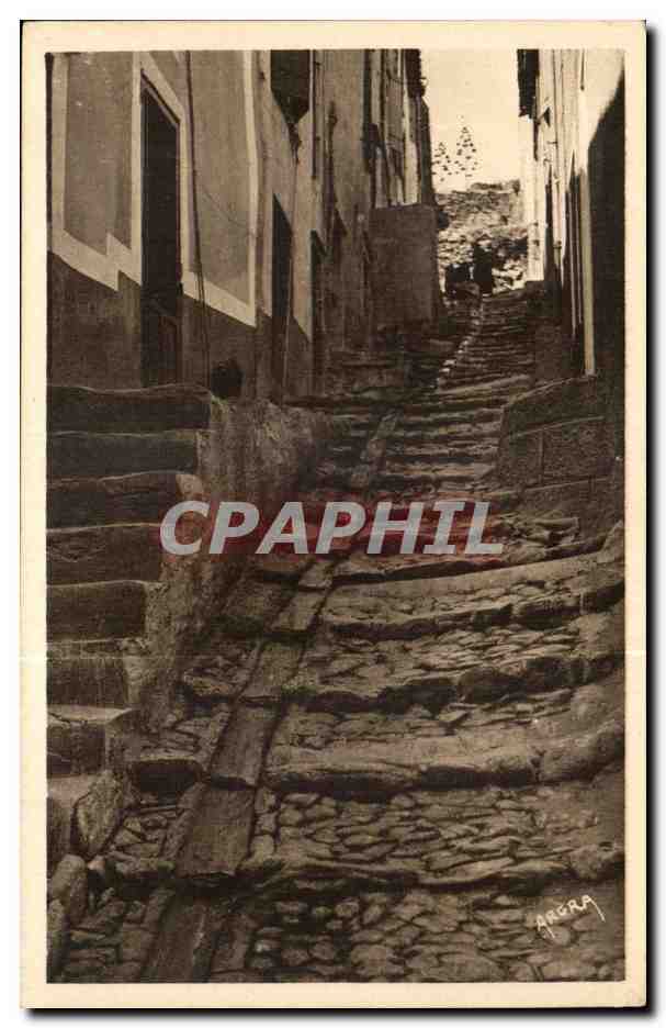 CPA Collioure Une rue escarpee du quartier du Mauret