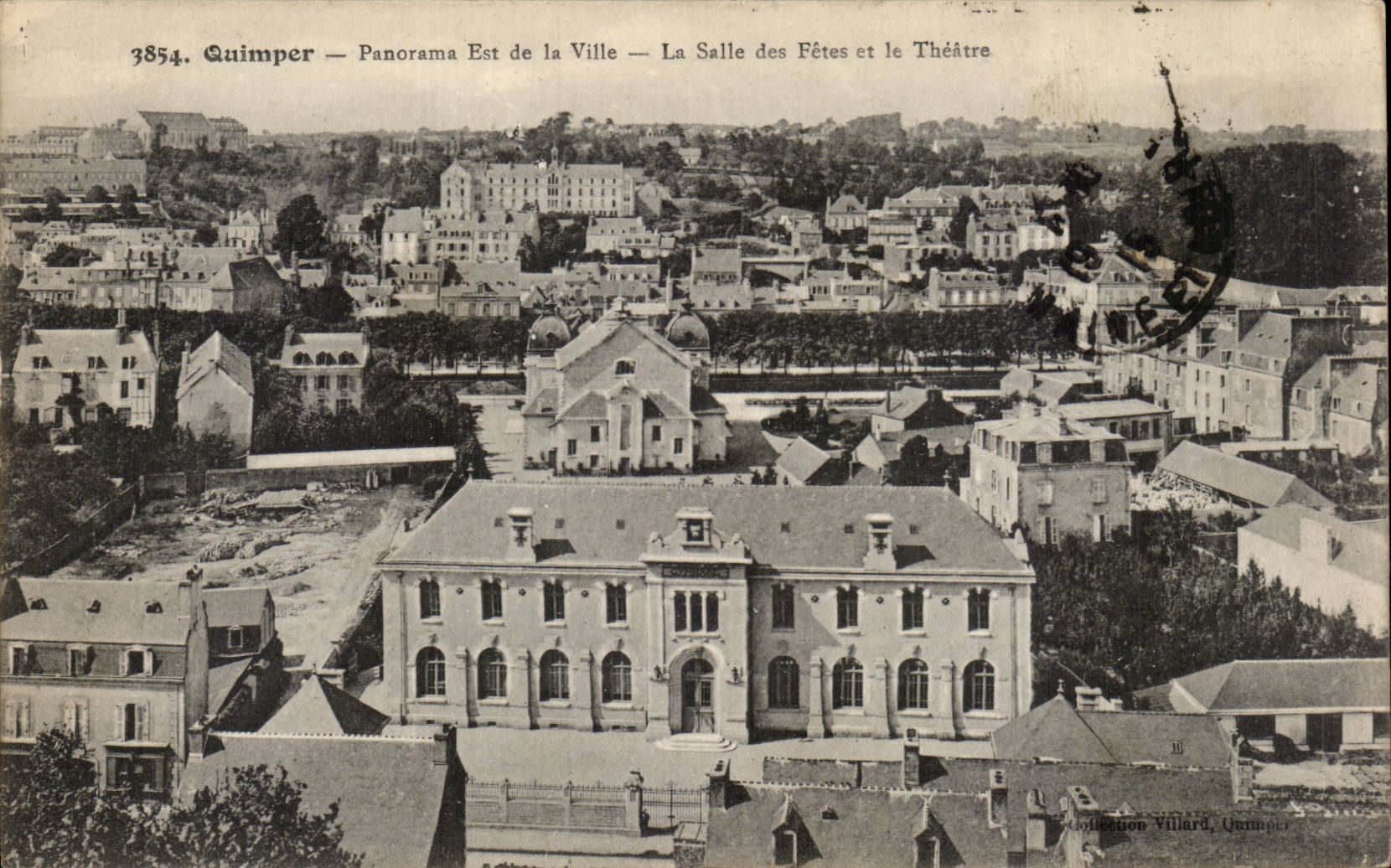 CPA Quimper Panorama Est de la ville La salle des fetes et le theatre