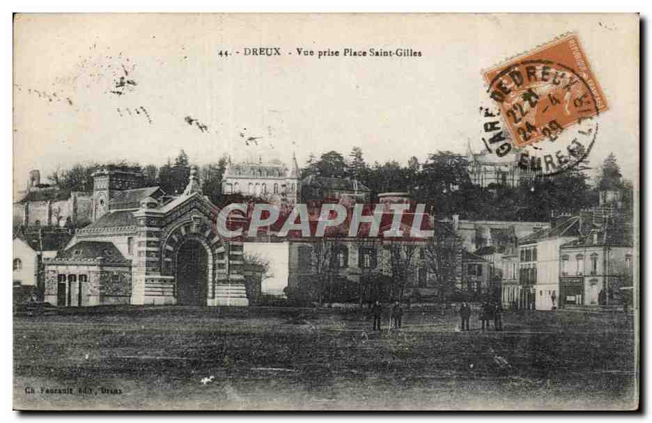 CPA Dreux Vue prise Place Saint Gilles