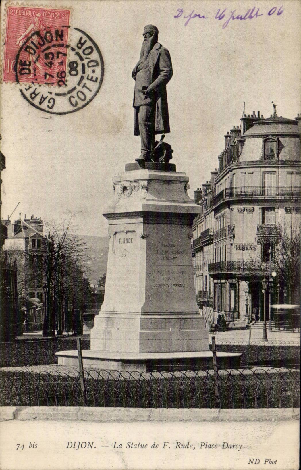 CPA Dijon La statue de F rude Plac DArcy
