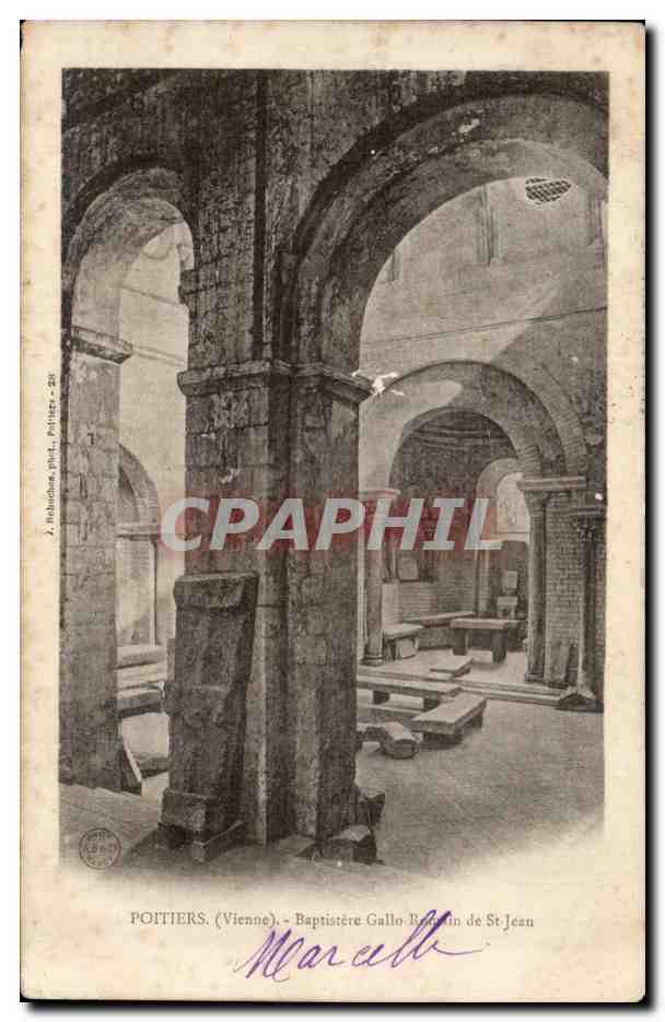 CPA Poitiers Baptistere Gallo romain de St Jean
