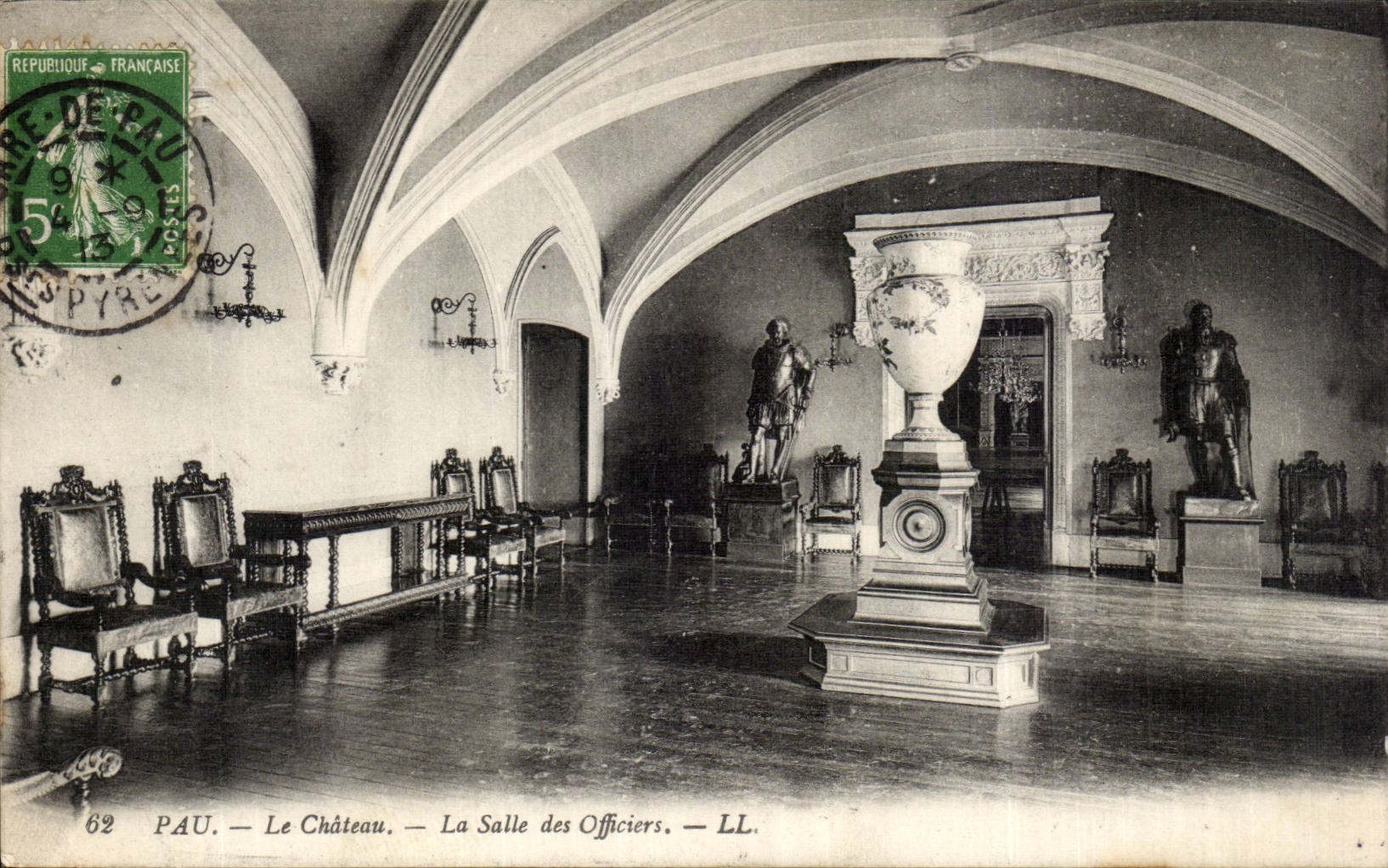 Pau — Le Château — La Salle des Officiers — LL. — N° 62