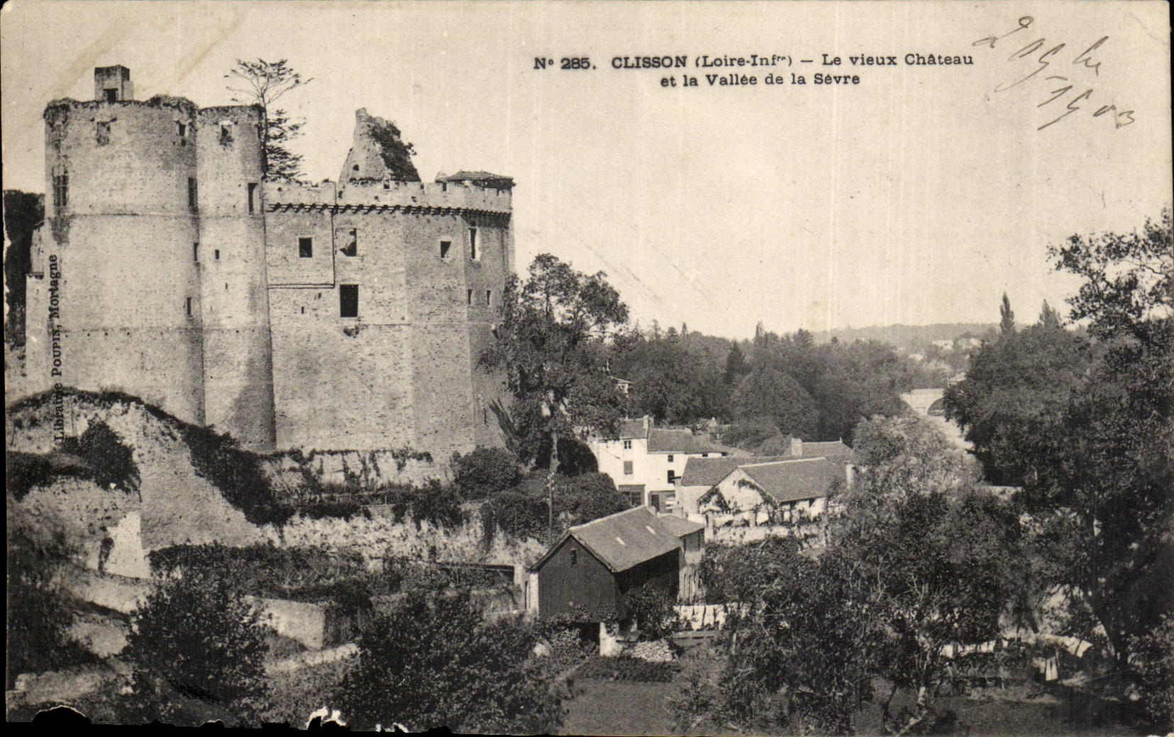 CPA Clisson Le vieux chateau et la vallee de la Sevre