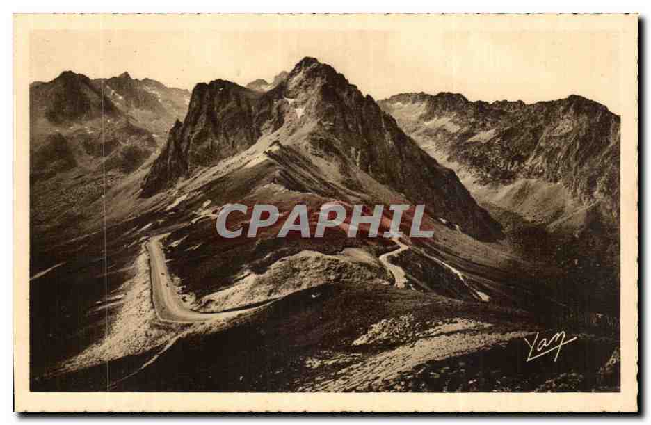 Pyrenees CPA Col du Tourmalet et le pic de l'Espade Bagneres de Bigorre Barreges