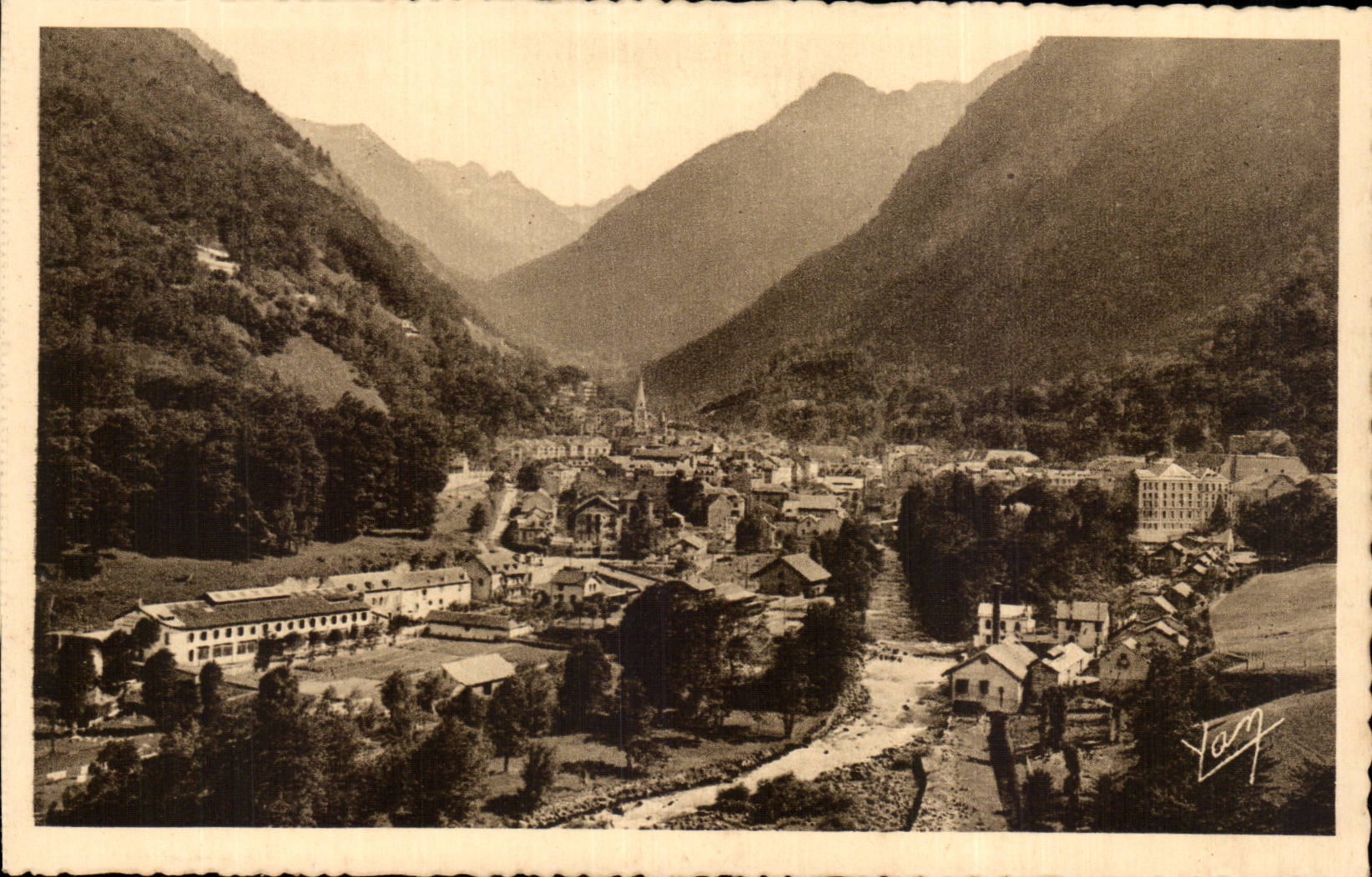 Cauterets — Vue générale — Édition Photo Ournaïl, Lourdes