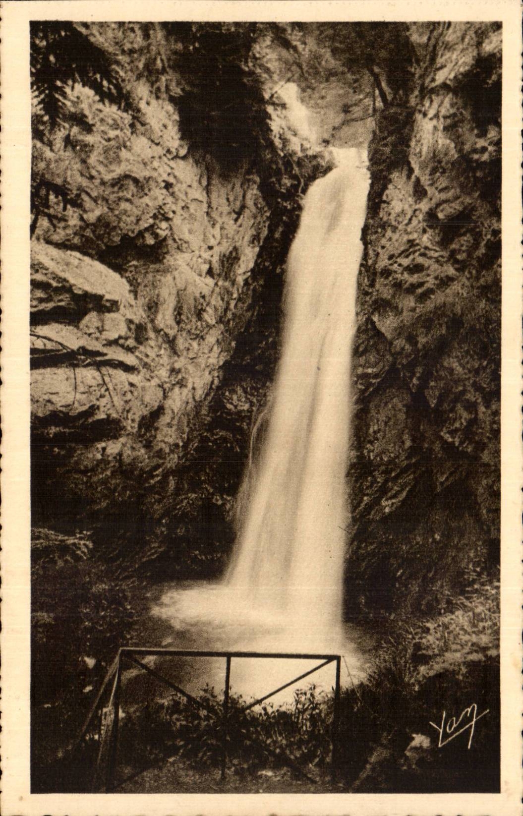 Cascades de Garet — Les Pyrénées — Du Tourmalet à Bagnères-de-Bigorre — Édition Grisauld, Lourdes