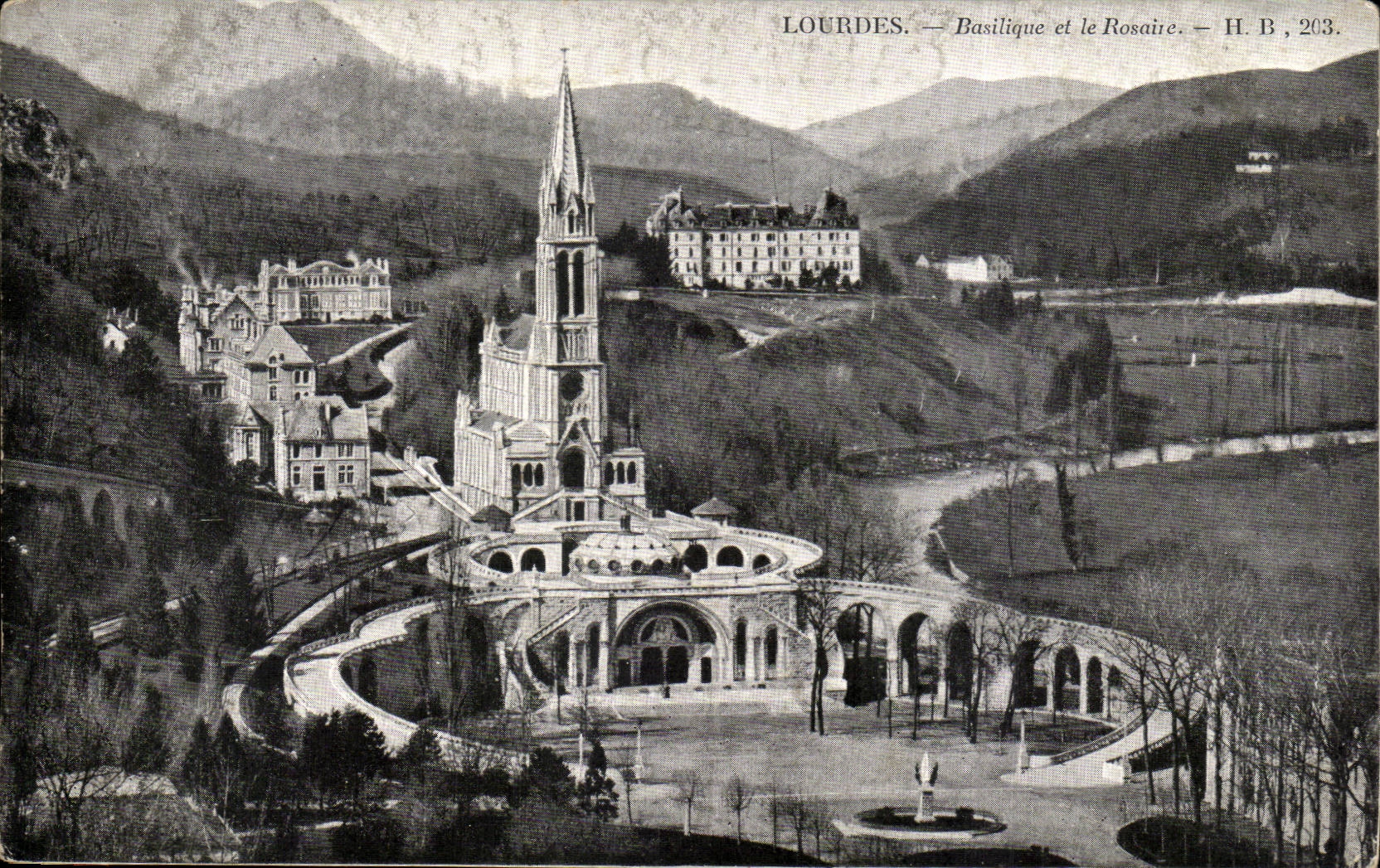CPA Lourdes Basilique et le rosaire