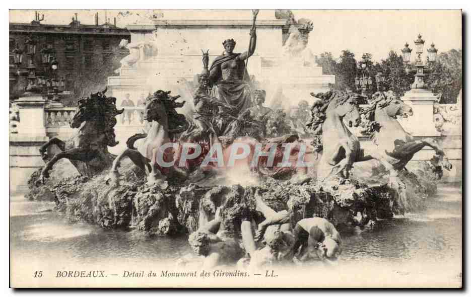 Bordeaux CPA Detail du monument des Girondins