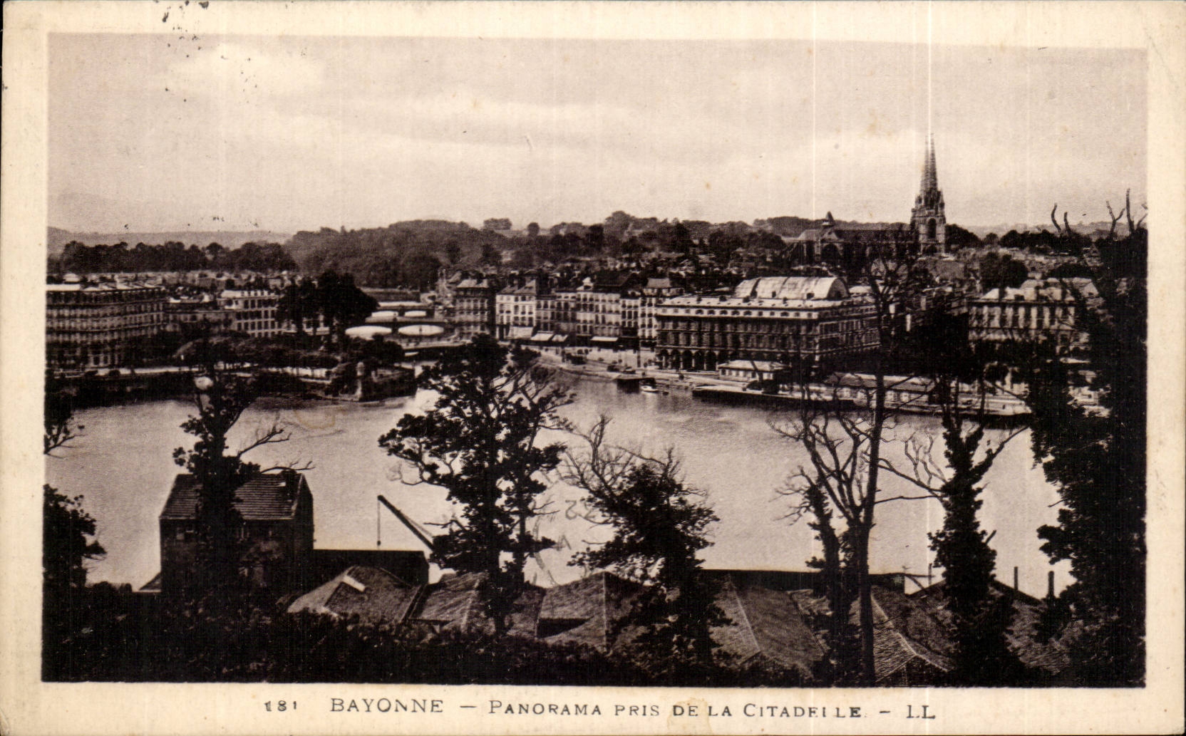 CPA Bayonne Panorama pris de la citadelle