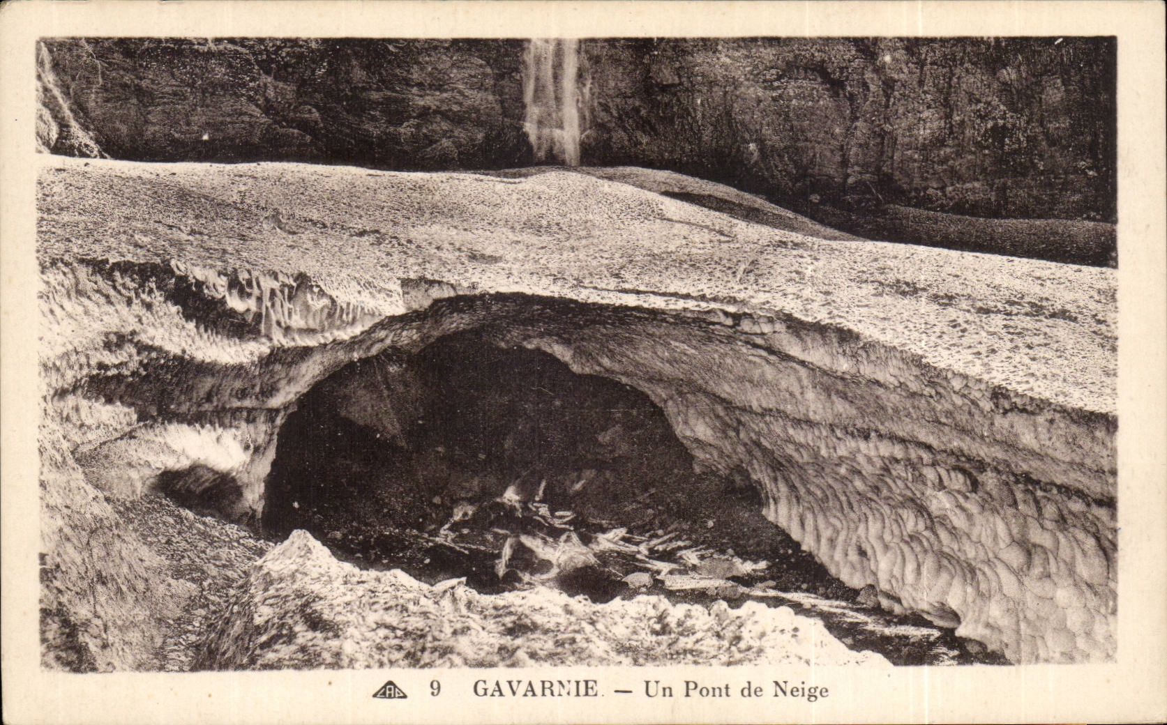 CPA Gavarnie Un pont de neige
