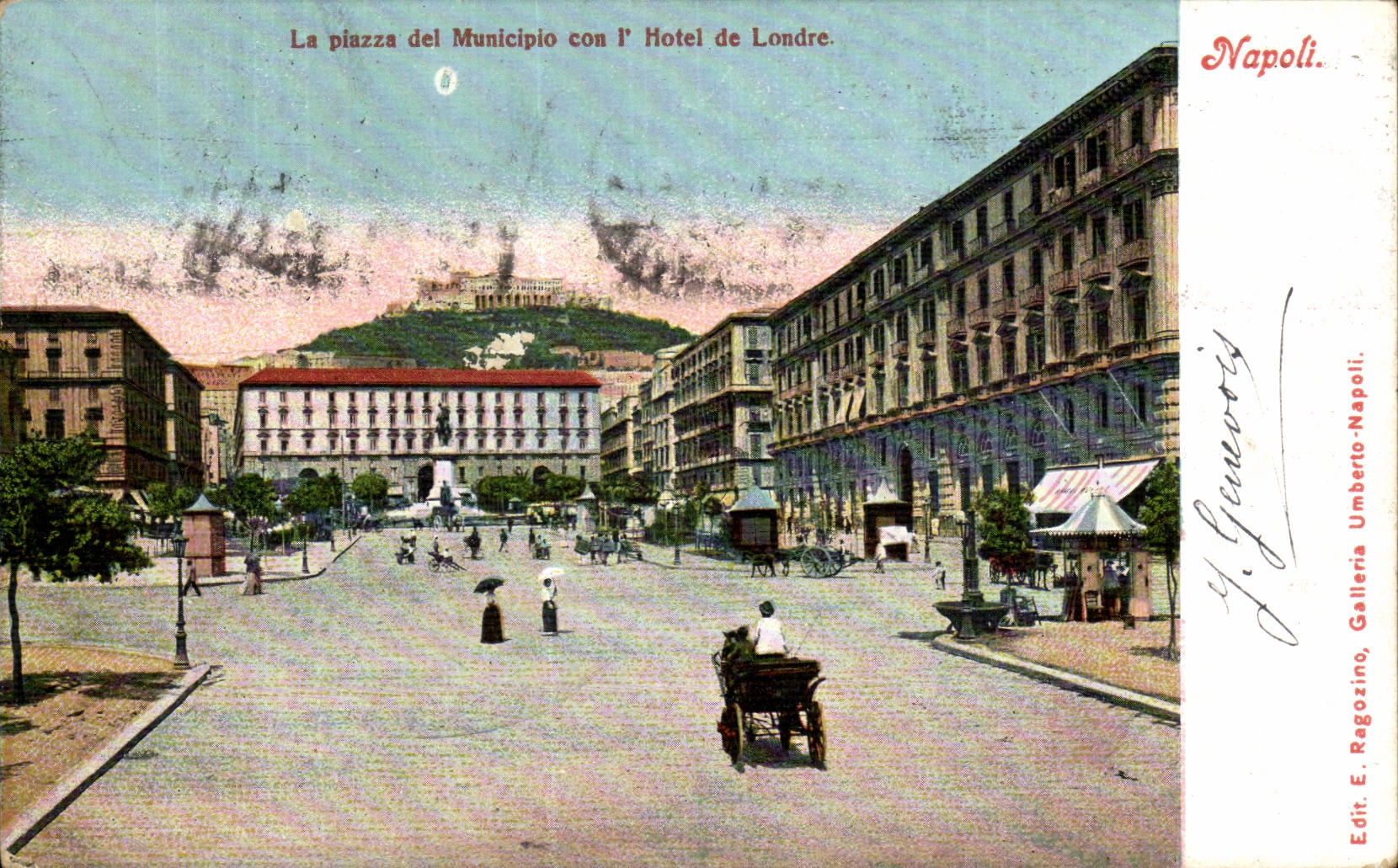 CPA Italie Italia Napoli La piazza del municipio con l'hotel de Londre