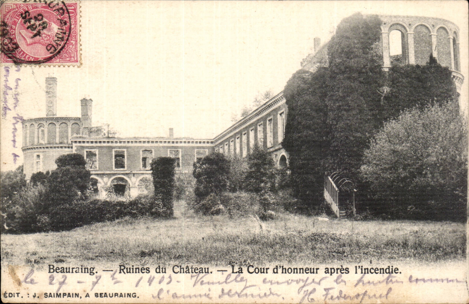 CPA Belgique Beauraing Ruines du chateau La cour d'honneur apres l'incendie