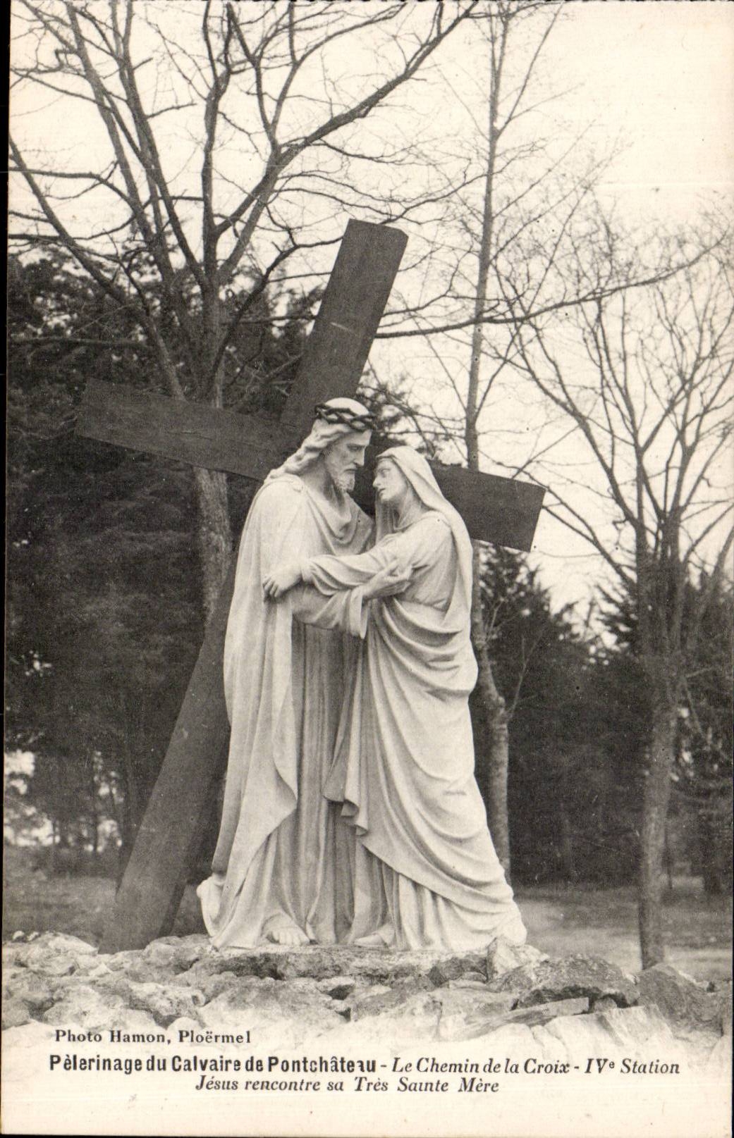 CPA Pelerinage du calvaire de Pontchateau Le chemin de croix Jesus rencontre sa Tres Sainte Mere