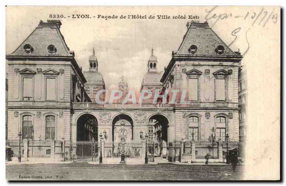 CPA Lyon Facade de l'hotel de ville (coe Est)