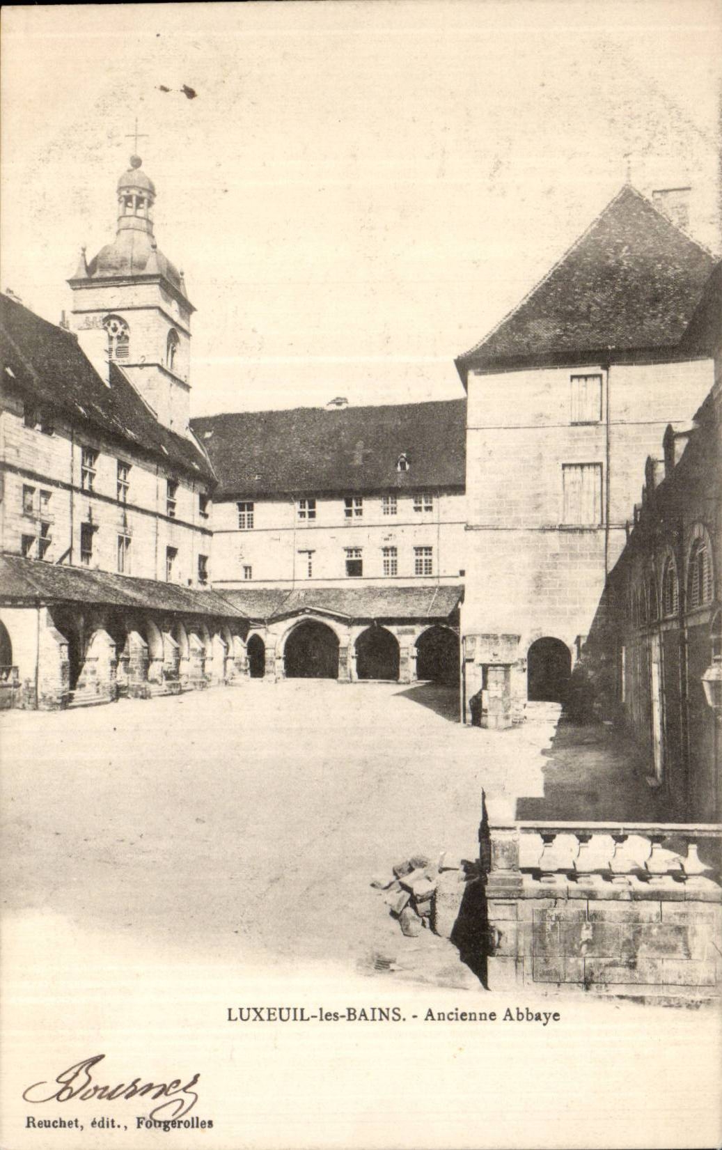 CPA Luxeuil les Bains Ancienne abbaye