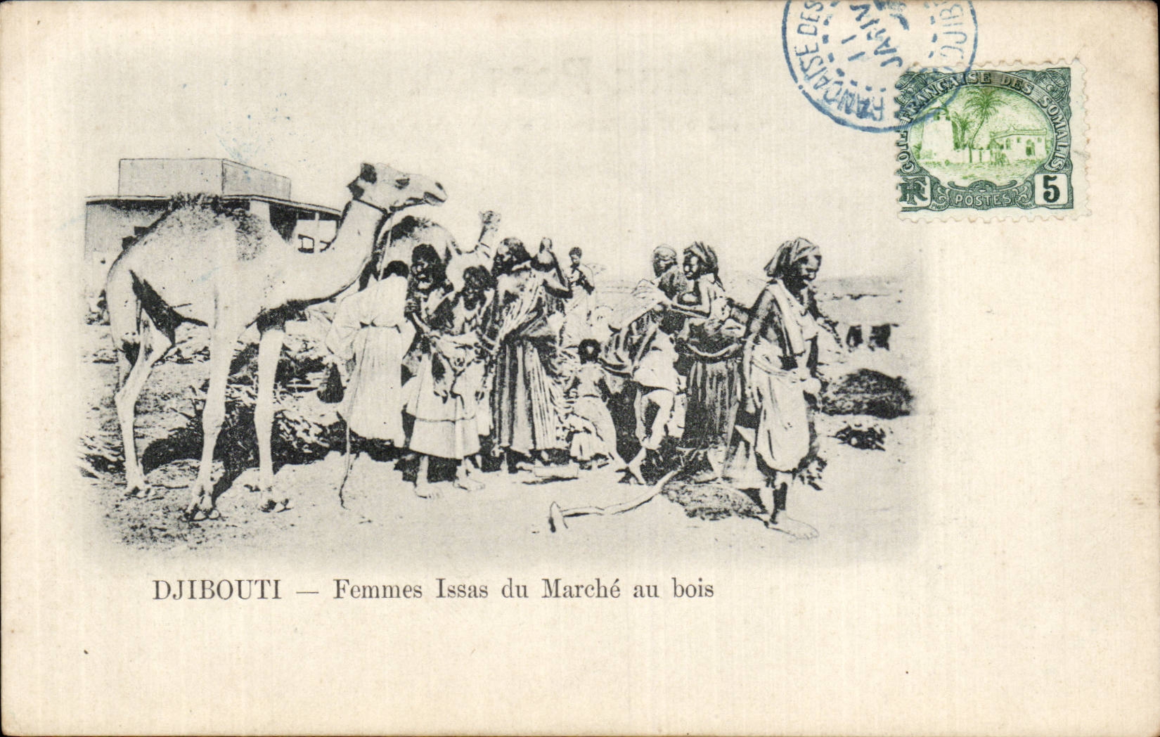 CPA Cote des Somalis Djibouti Femmes Issas du marche au bois
