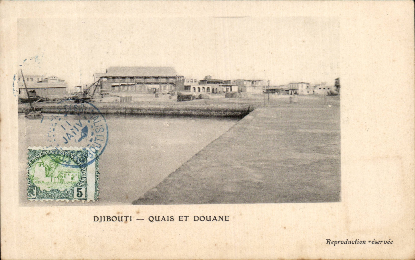 CPA Cote des Somalis Djibouti Quais et douane