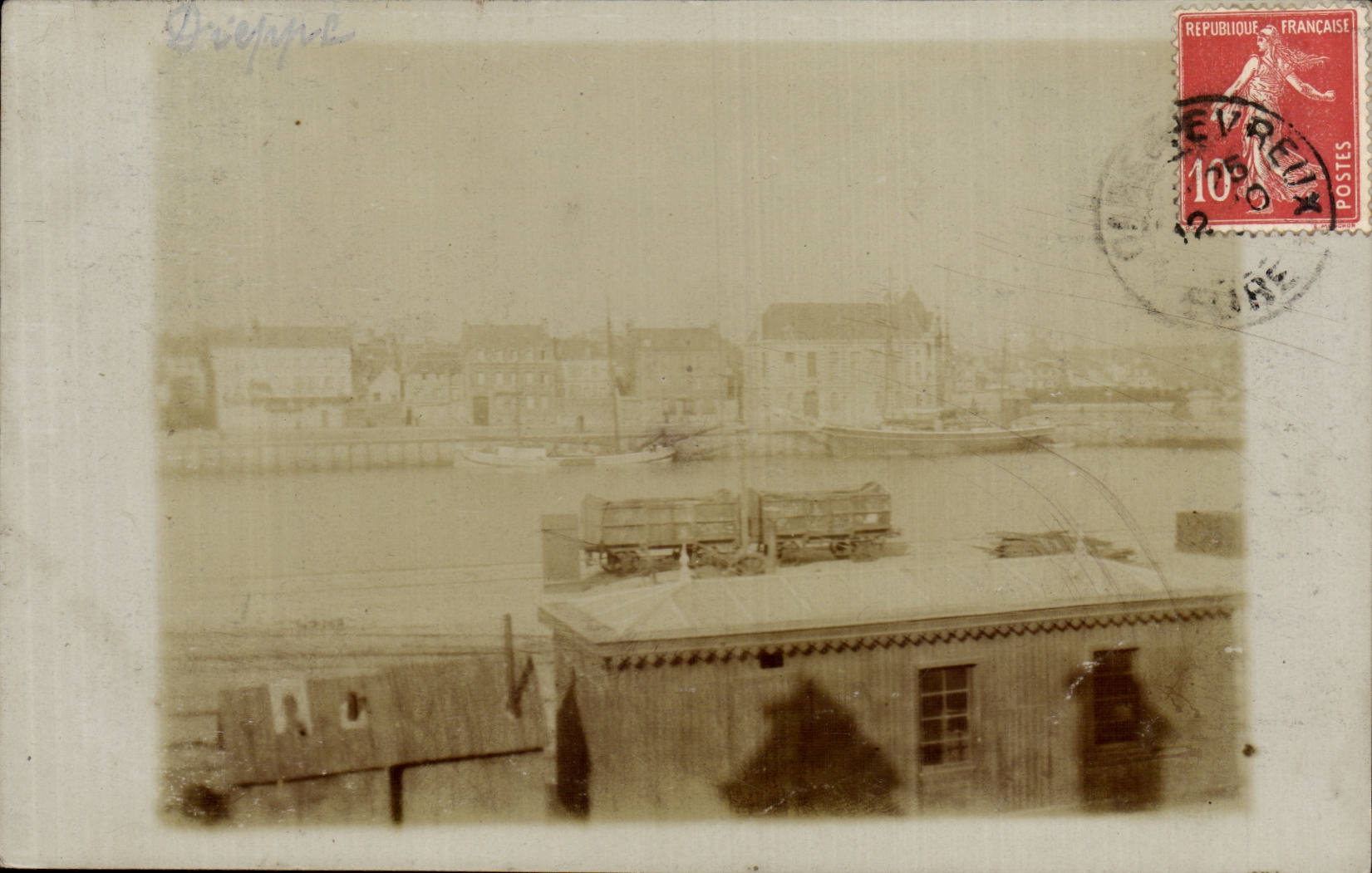 Drieppes — Port avec wagons — Éditeur inconnu, n° de série non visible