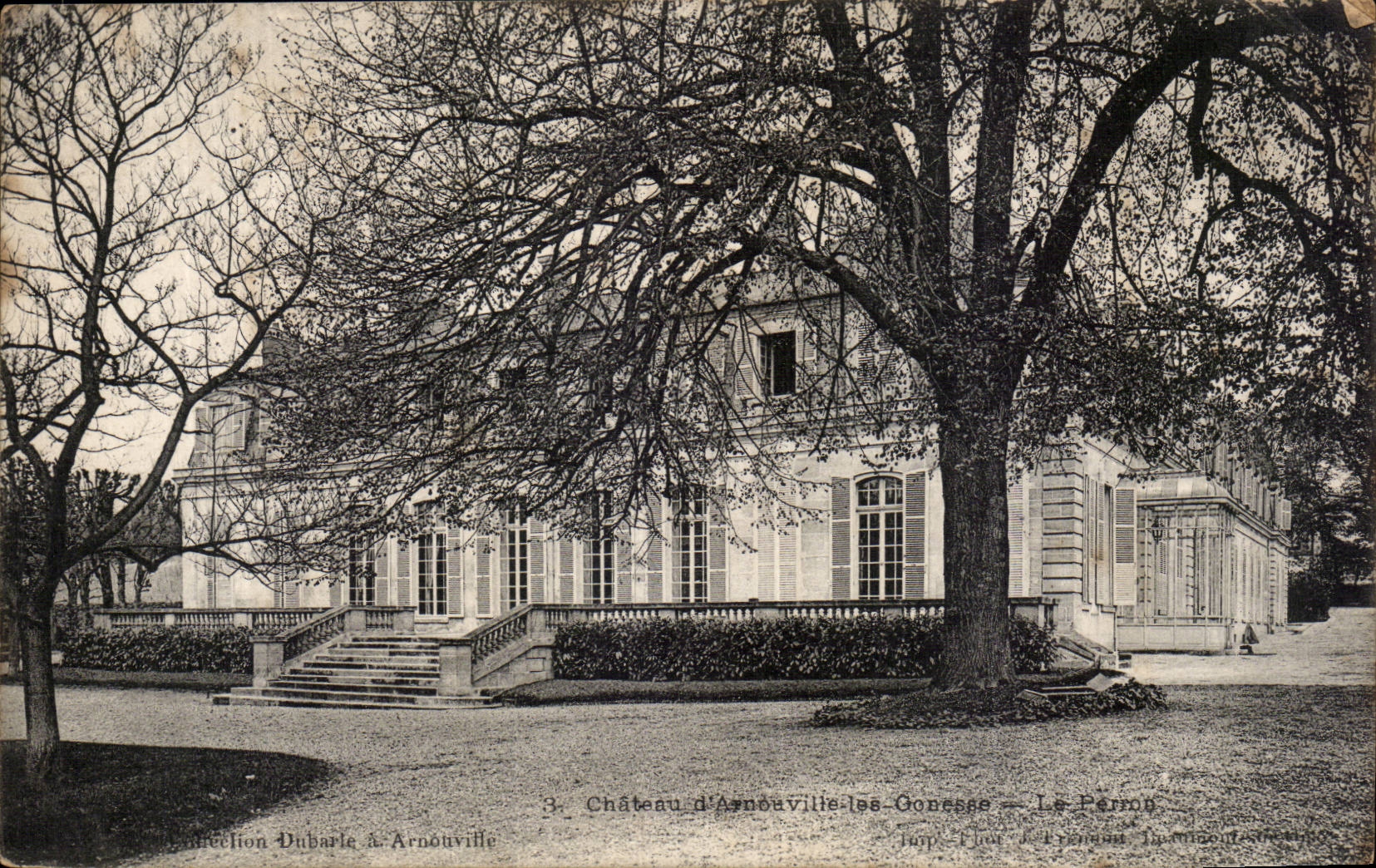 CPA Chateau d'arnouville les Gonesses Le perron
