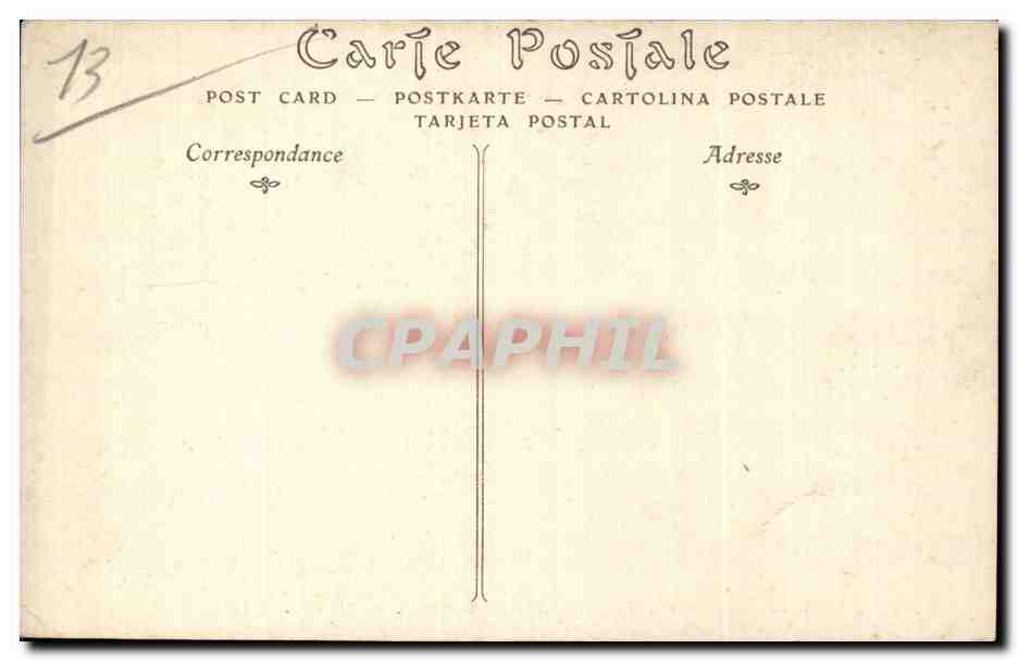 CPA Arles Arlesienne Folklore Costume Arlesiennes aux Alyscamps Allee des tombeaux — Verso