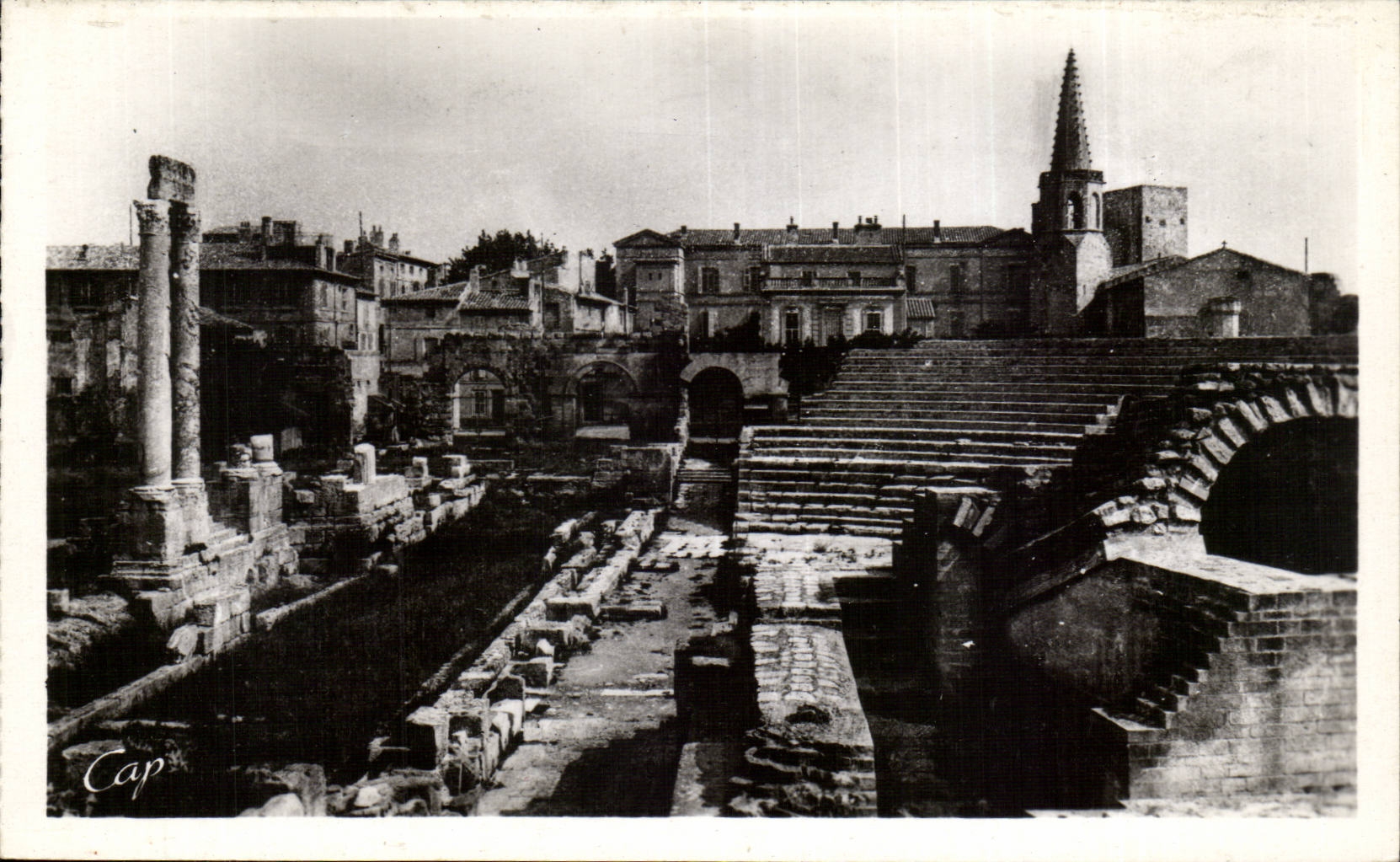CPA Arles Le theatre antique