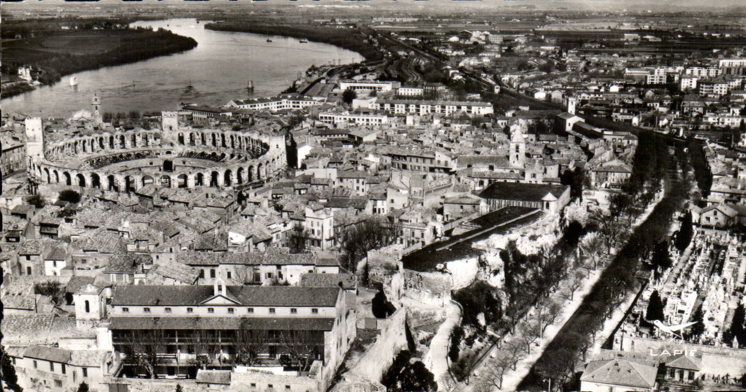 Arles CPA Au sommet du delta du Rhone