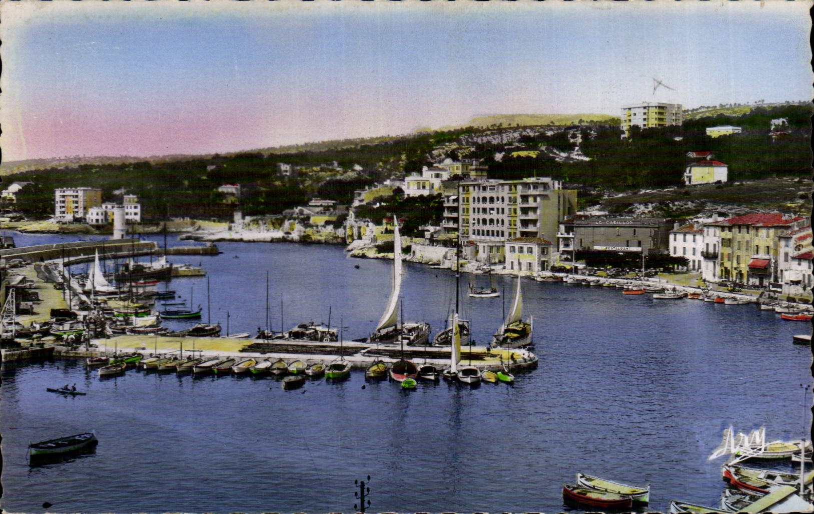 Cassis sur Mer CPSM Un coin du port 