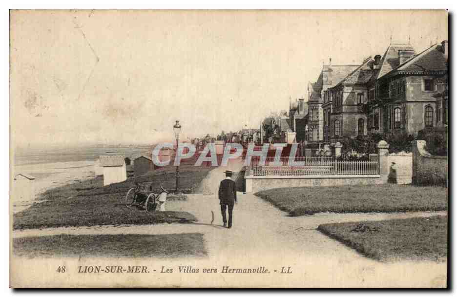 Lion sur Mer CPA Les villas vers Hermanville