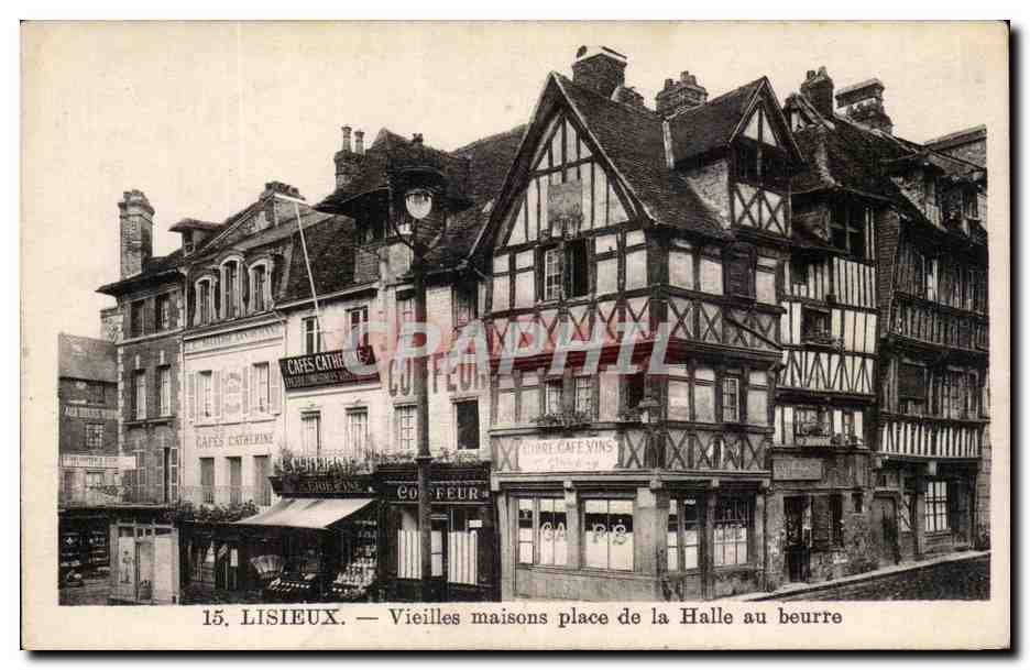 Lisieux — Vieilles maisons place de la Halle au beurre — Librairie Floquet