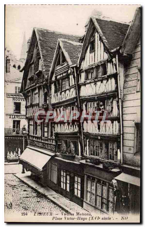 Éliseux — Vieilles Maisons, Place Victor-Hugo (XVIe siècle) — ND