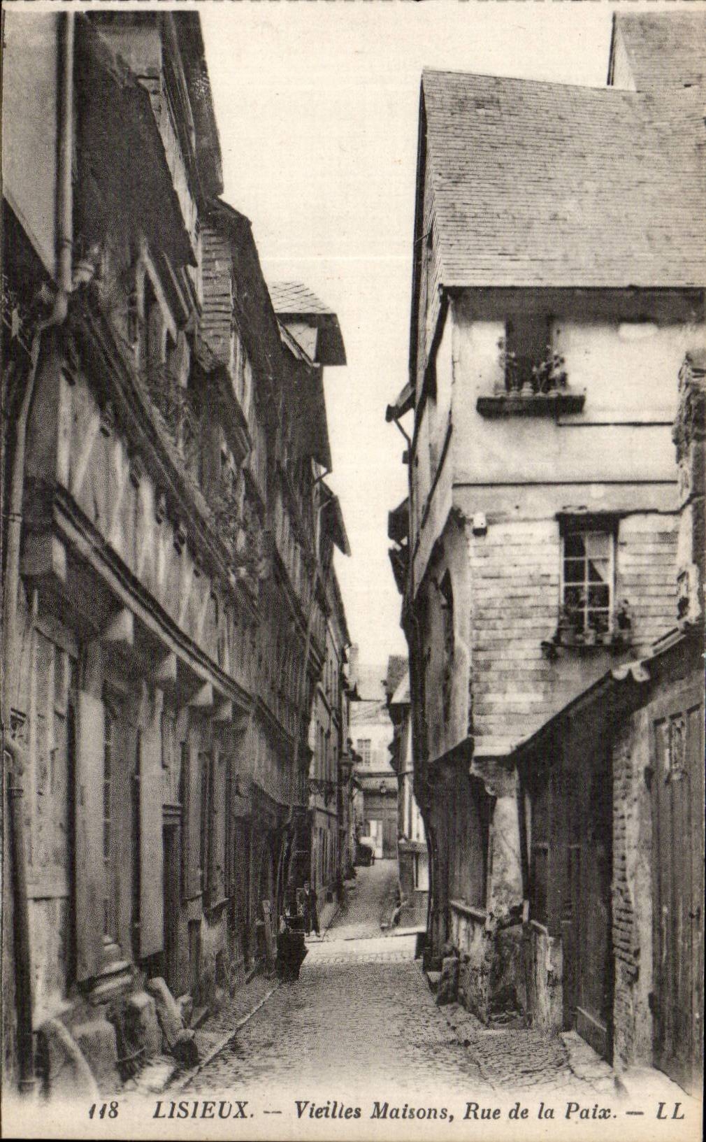 Lisieux CPA Vieilles maisons Rue de la Paix