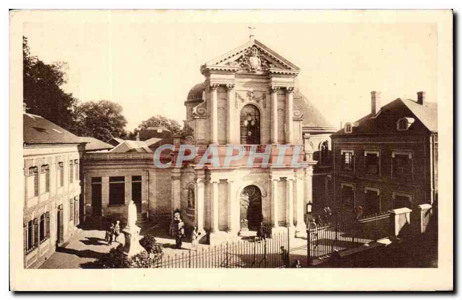 Lisieux CPA La chapelle des carmelites La facade