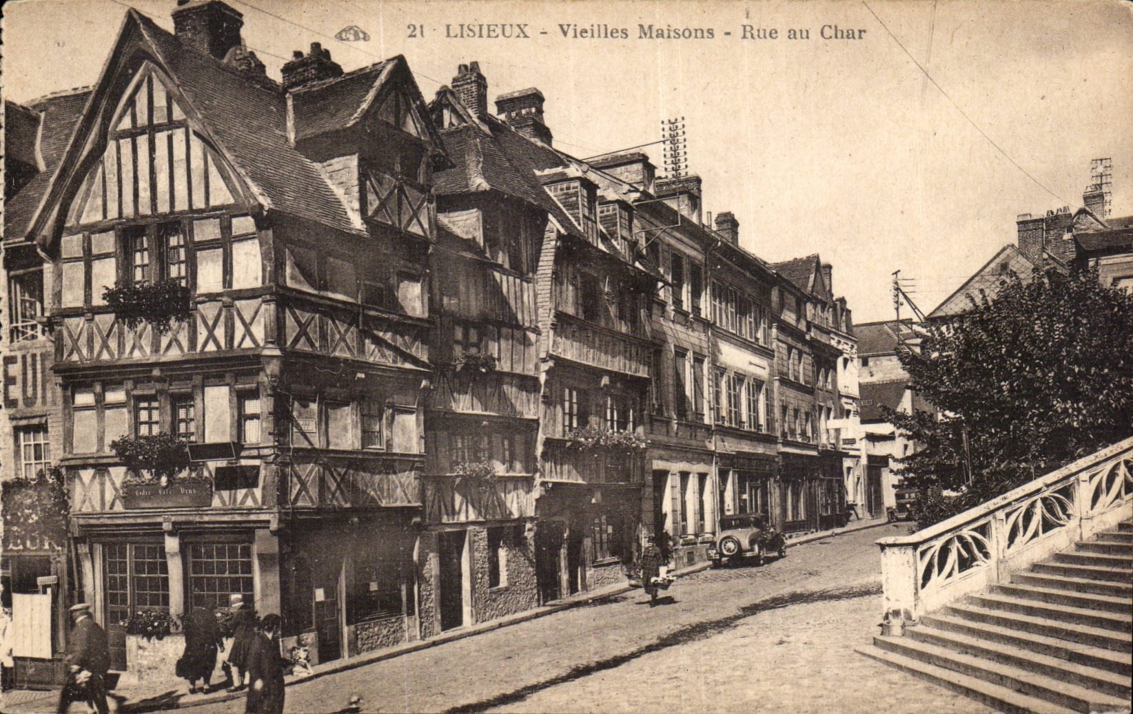 Lisieux - Vieilles Maisons - Rue au Char