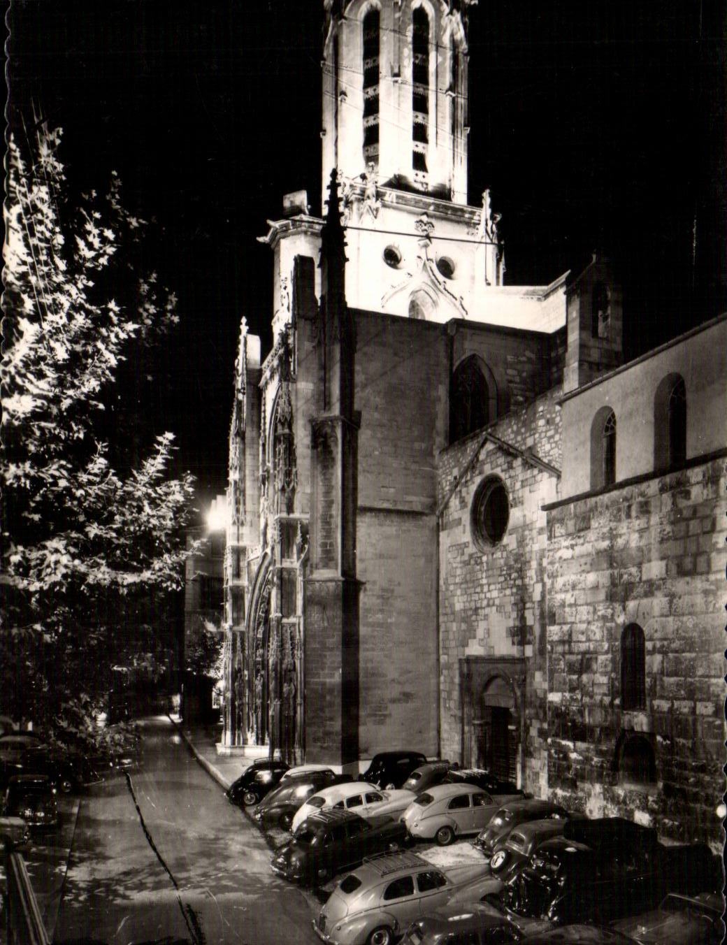 Aix-en-Provence — Illumination de la Cathédrale Saint-Sauveur — Éditeur RYNER, n° 2030