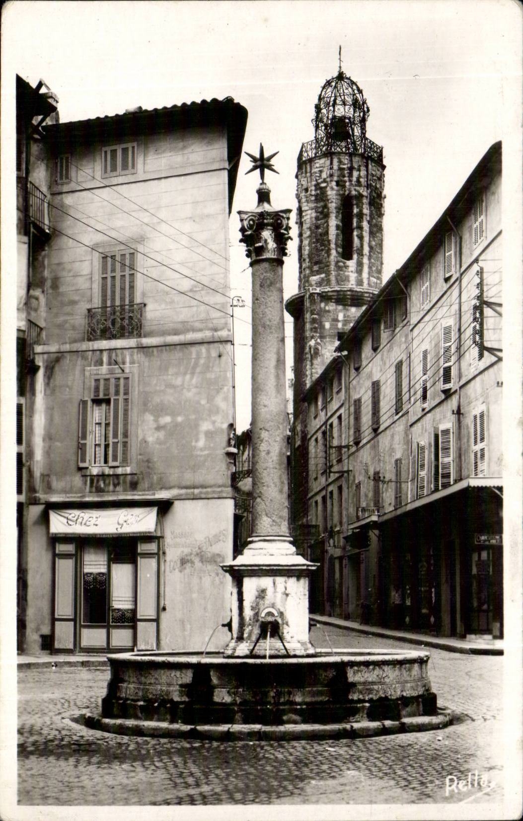 Aix-en-Provence — Fontaine des Augustins — Éditions Rella